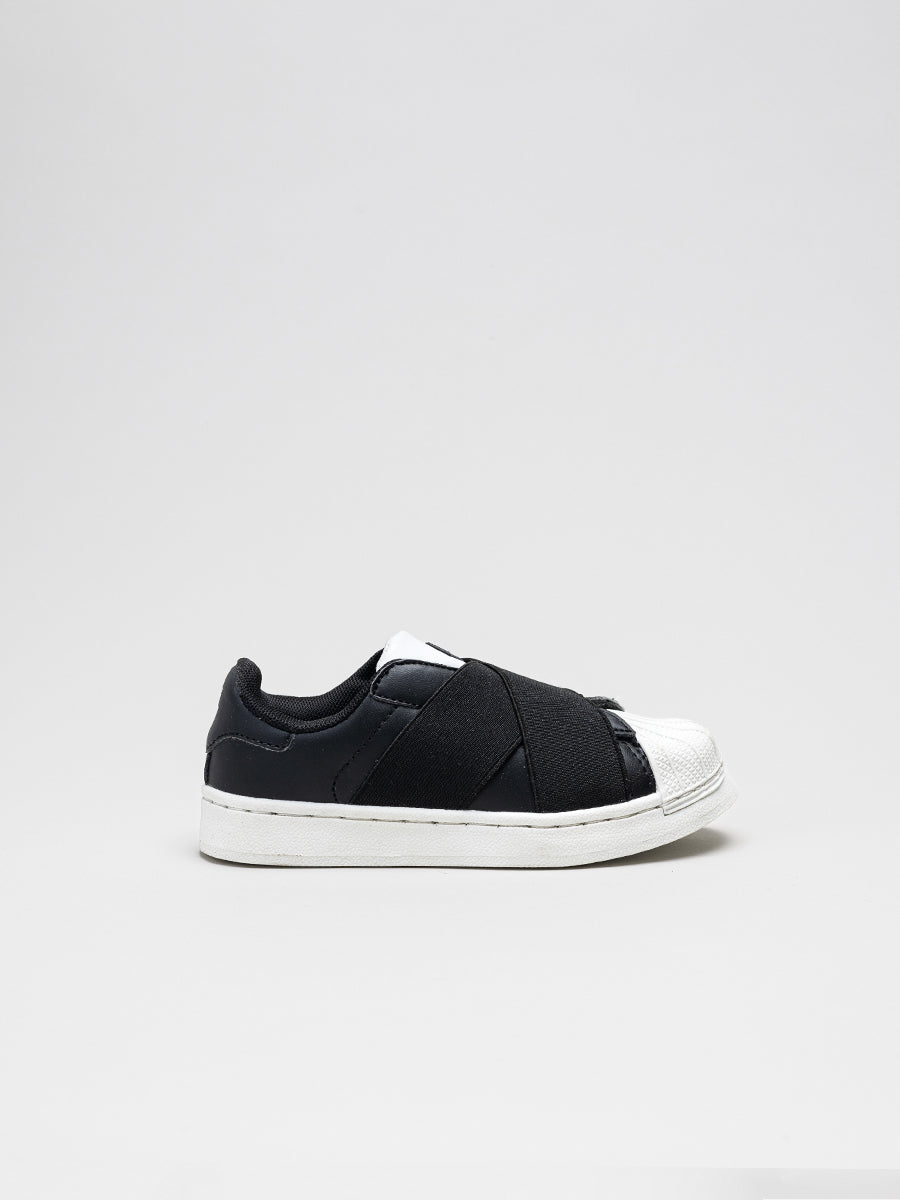 SHOES 07 / 39