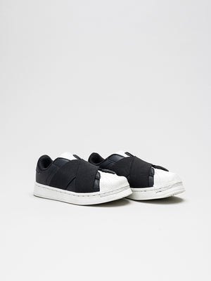 SHOES 07 / 39