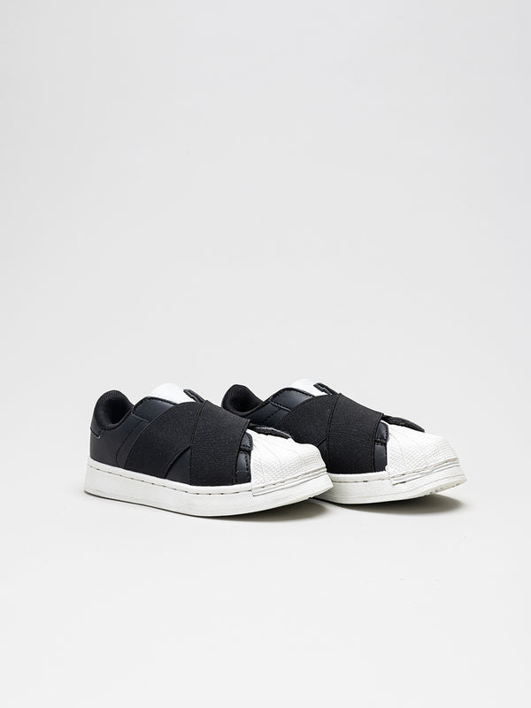 SHOES 07 / 39