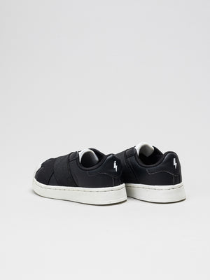 SHOES 07 / 39
