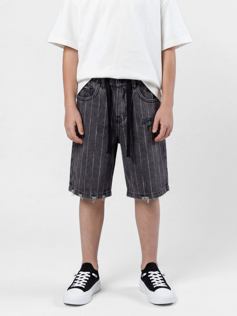 JEANS BERMUDA Scrubbed Black / 14