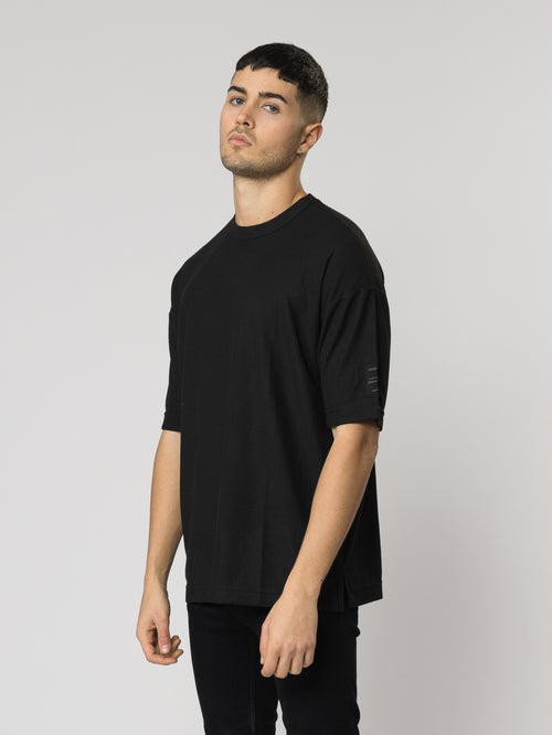 T-SHIRT Black / XXS