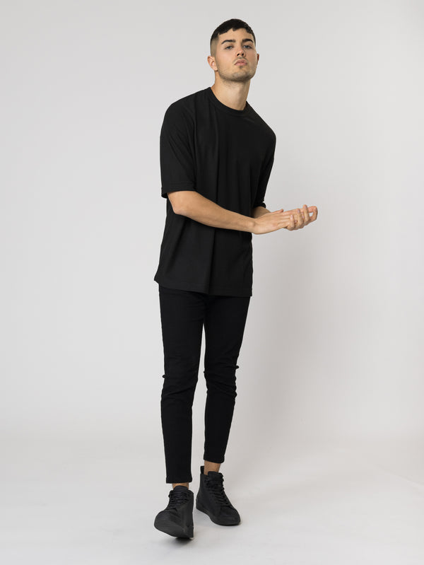 T-SHIRT Black / XXS