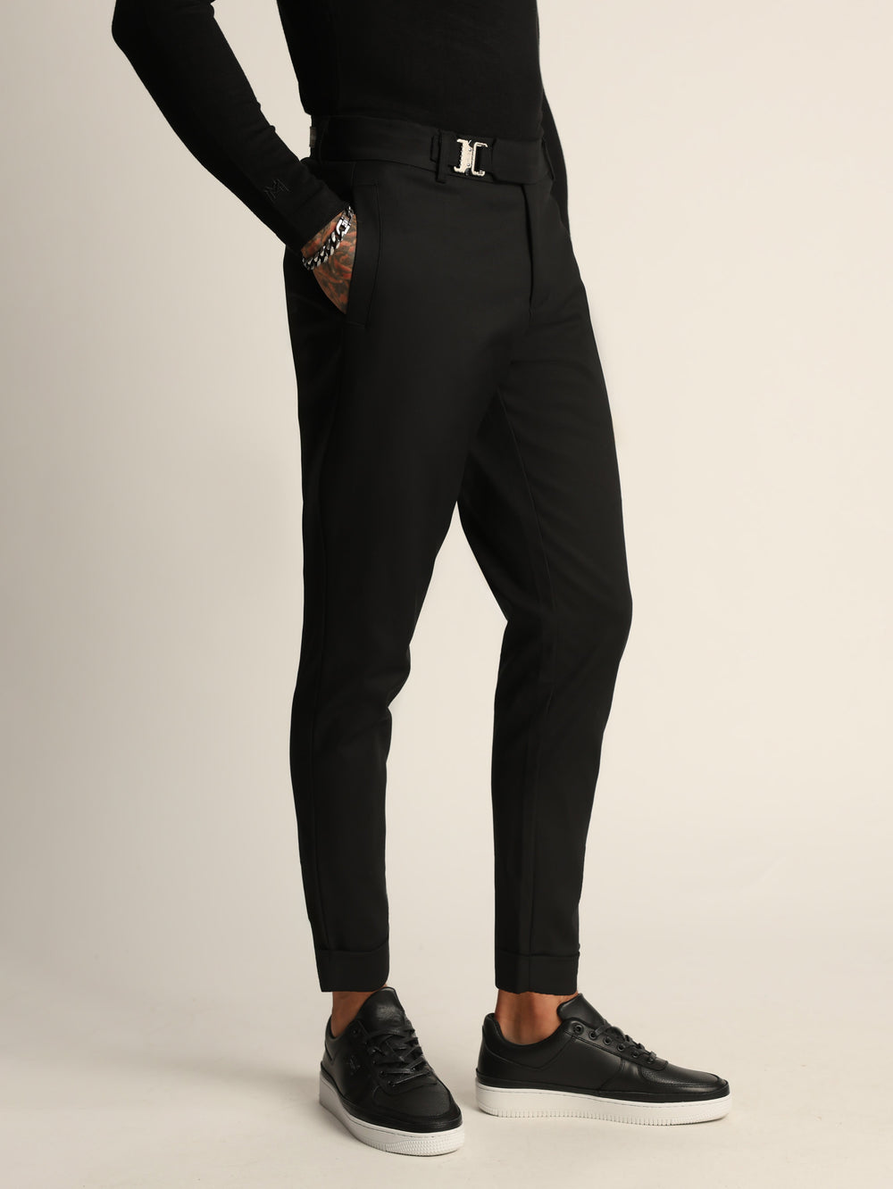 WOVEN PANTS Black / 48