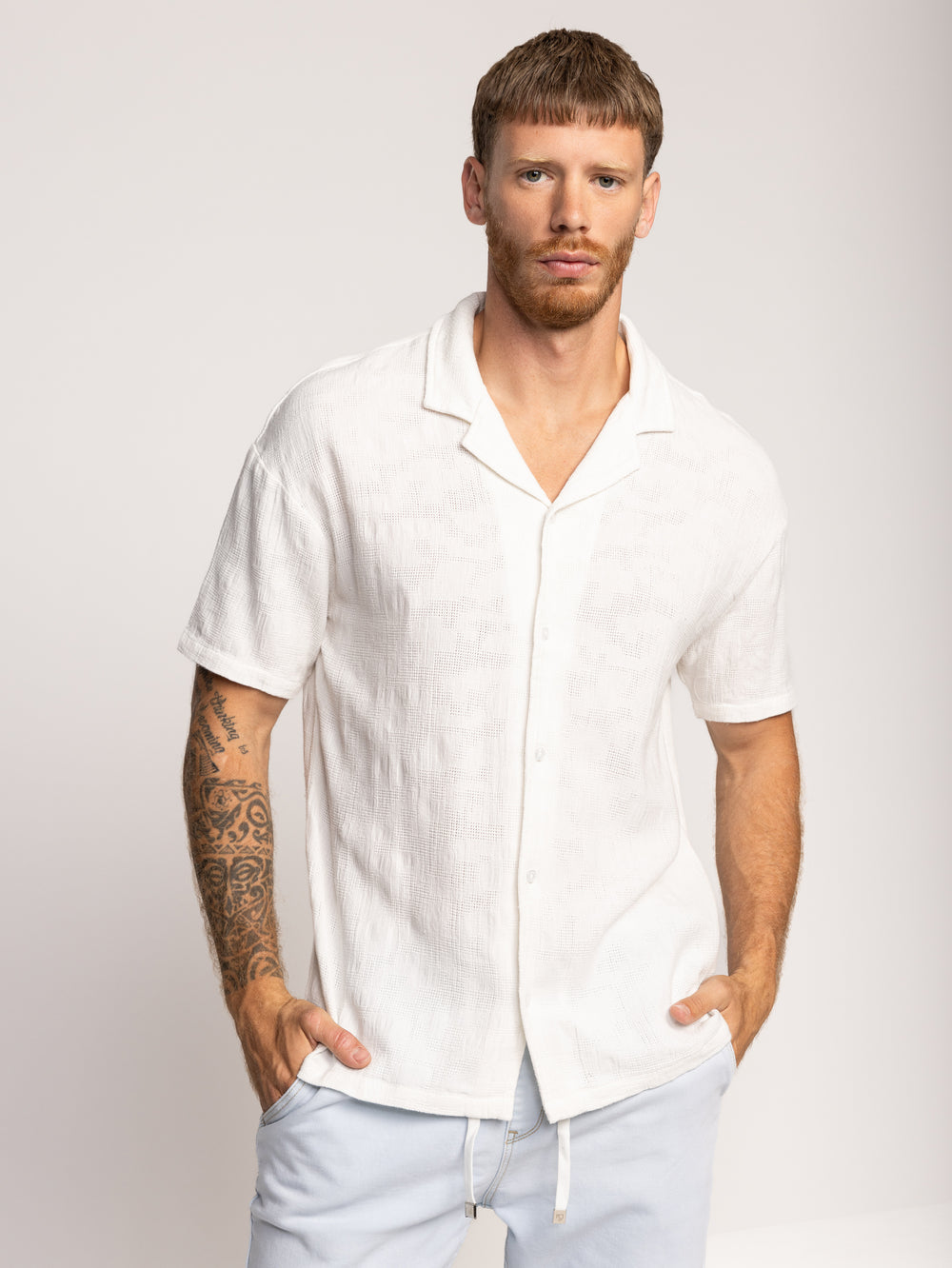 SHORT BUTTONED SHIRT Cream / XXL