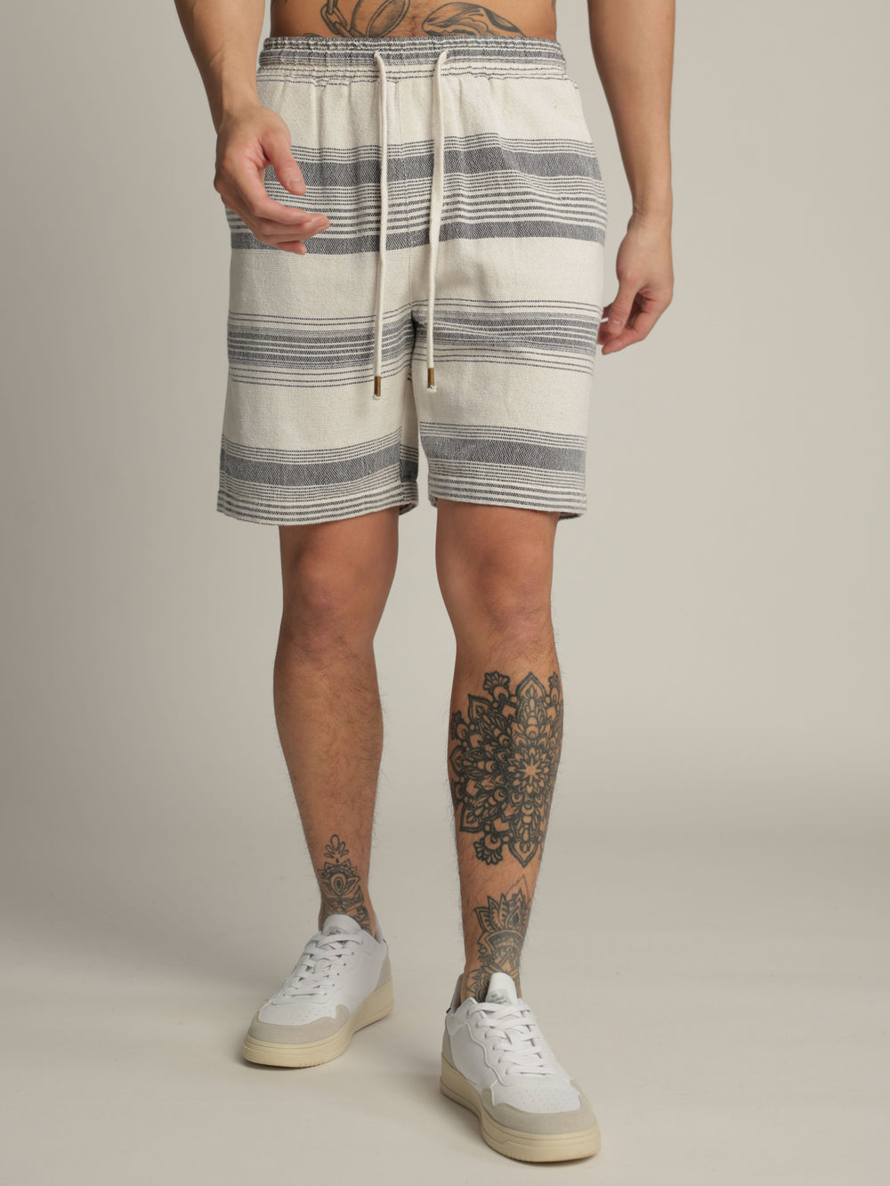 WOVEN BERMUDA Stripes / XXL
