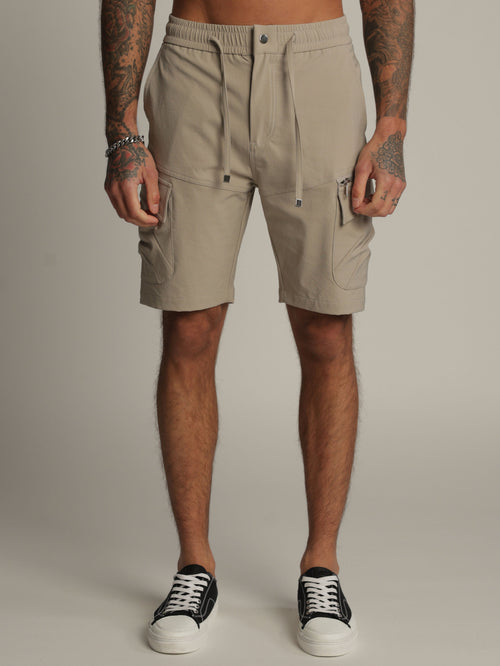 CARGO WOVEN BERMUDA Khaki / 48