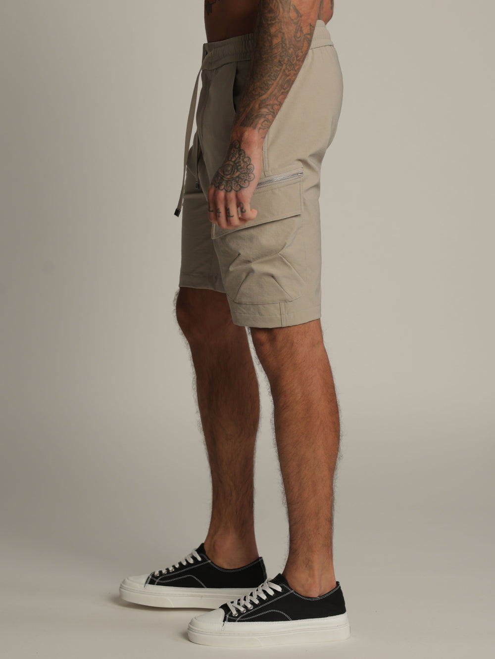 CARGO WOVEN BERMUDA Khaki / 48