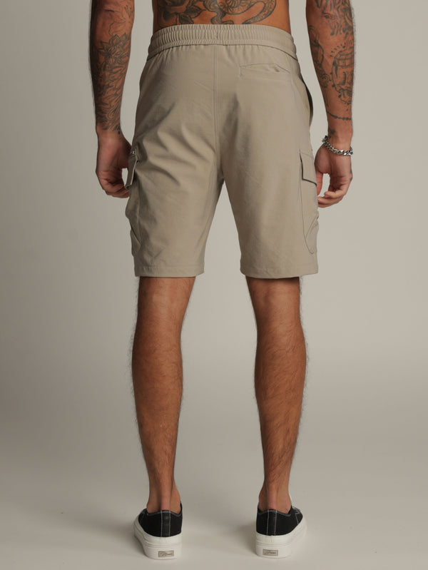 CARGO WOVEN BERMUDA Khaki / 48