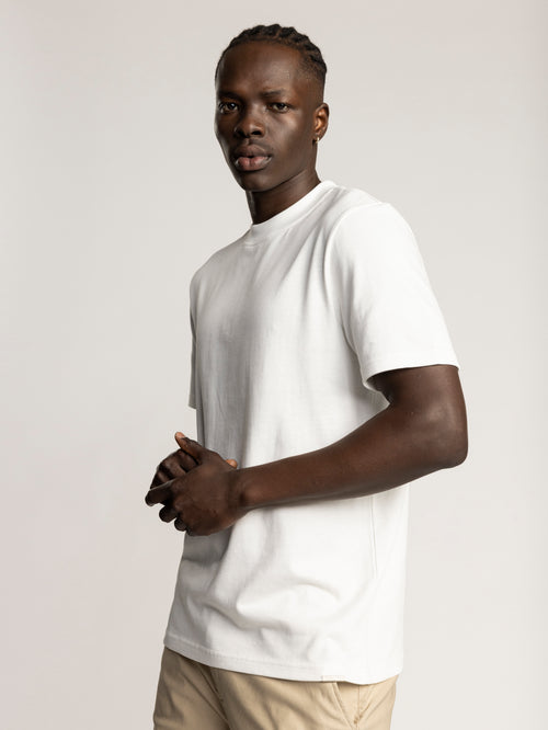 FASHION BASIC T-SHIRT
