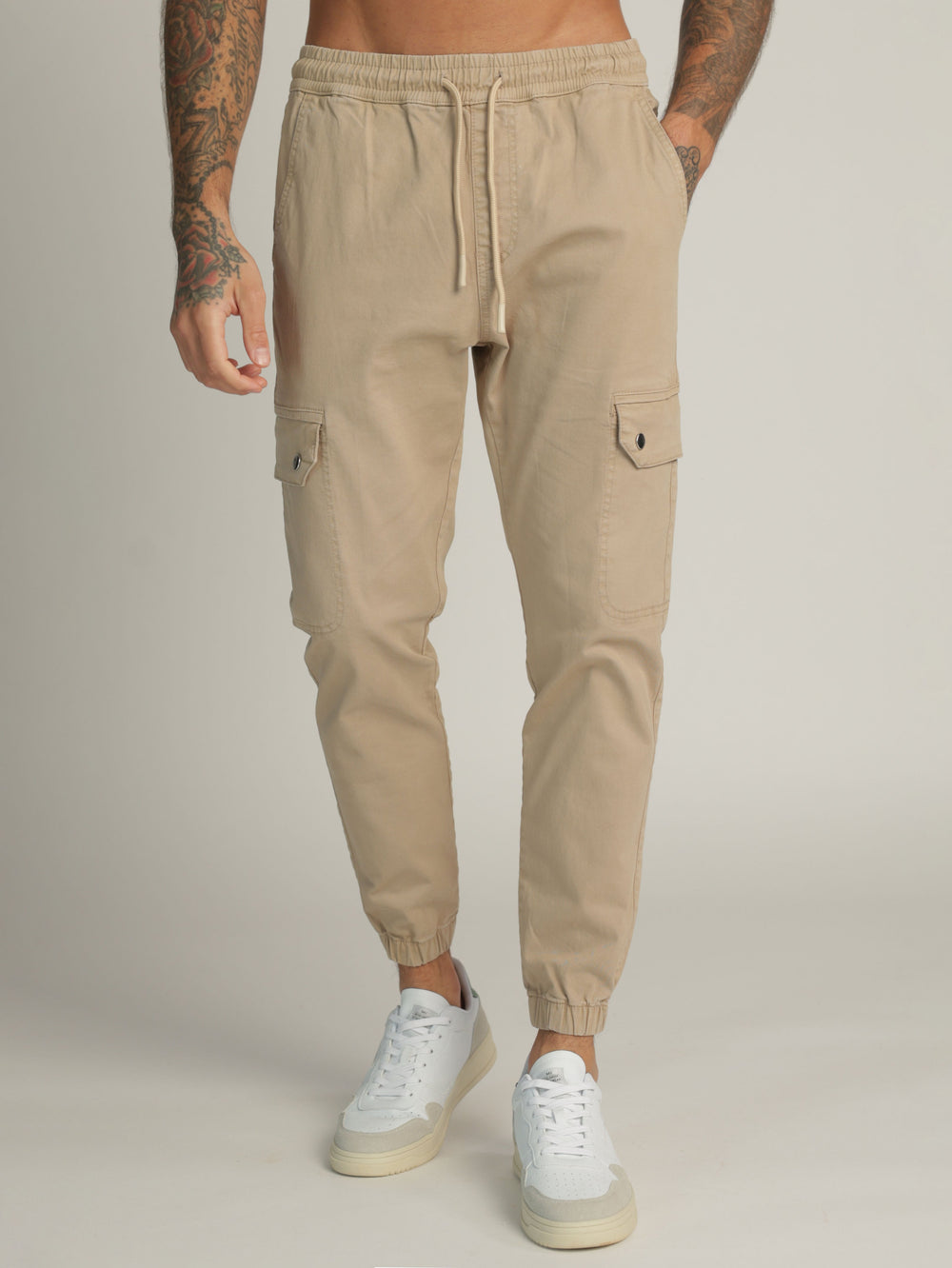 CARGO WOVEN PANTS Beige / 48
