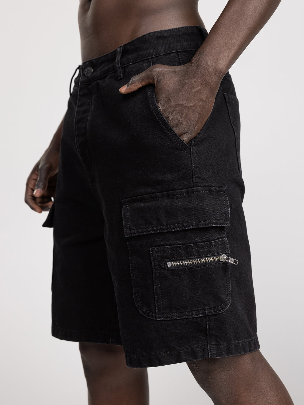 JEANS BERMUDA Black / 48