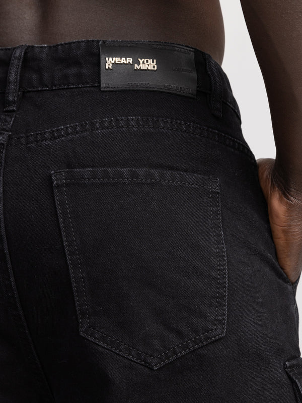 JEANS BERMUDA Black / 48