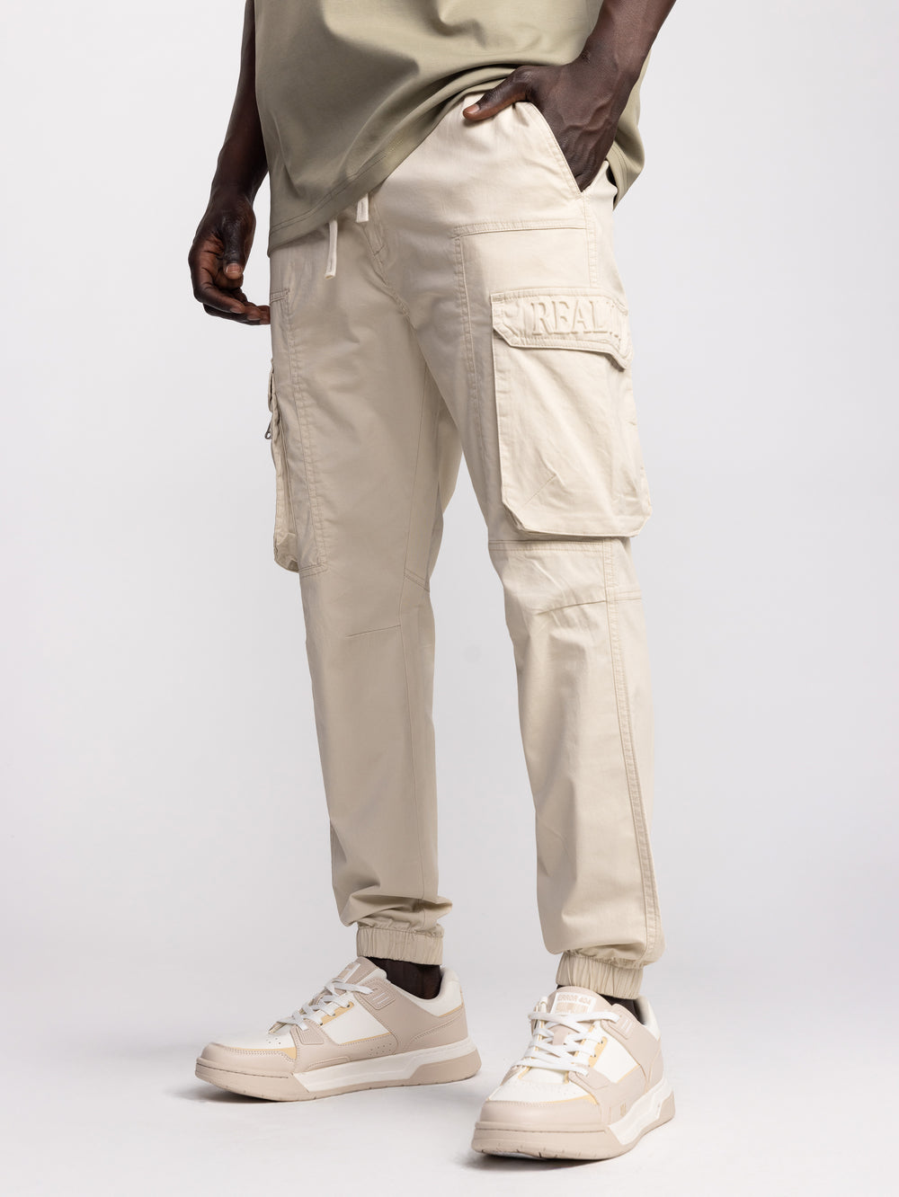 CARGO WOVEN PANTS Beige / 48